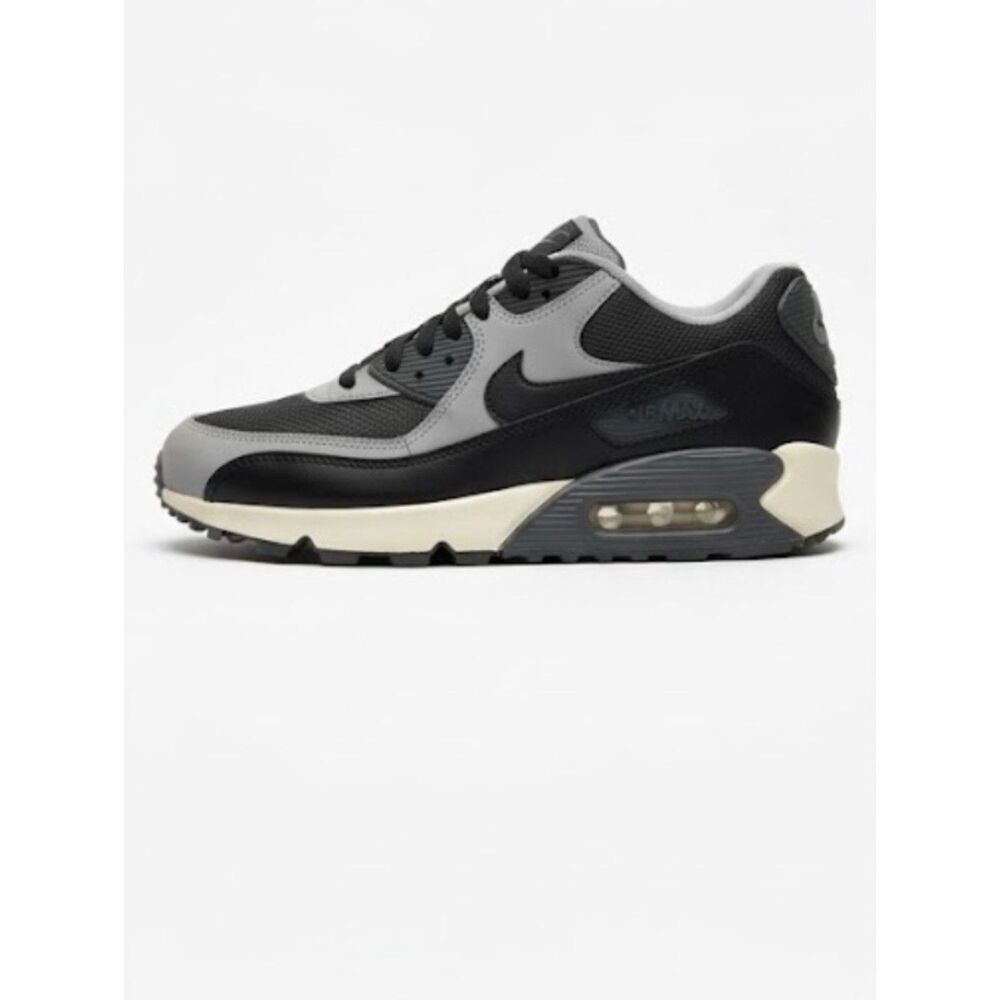 Nike Air Max 90 Essential Wolf Grey Black Men's Size 9.5 537384-053
